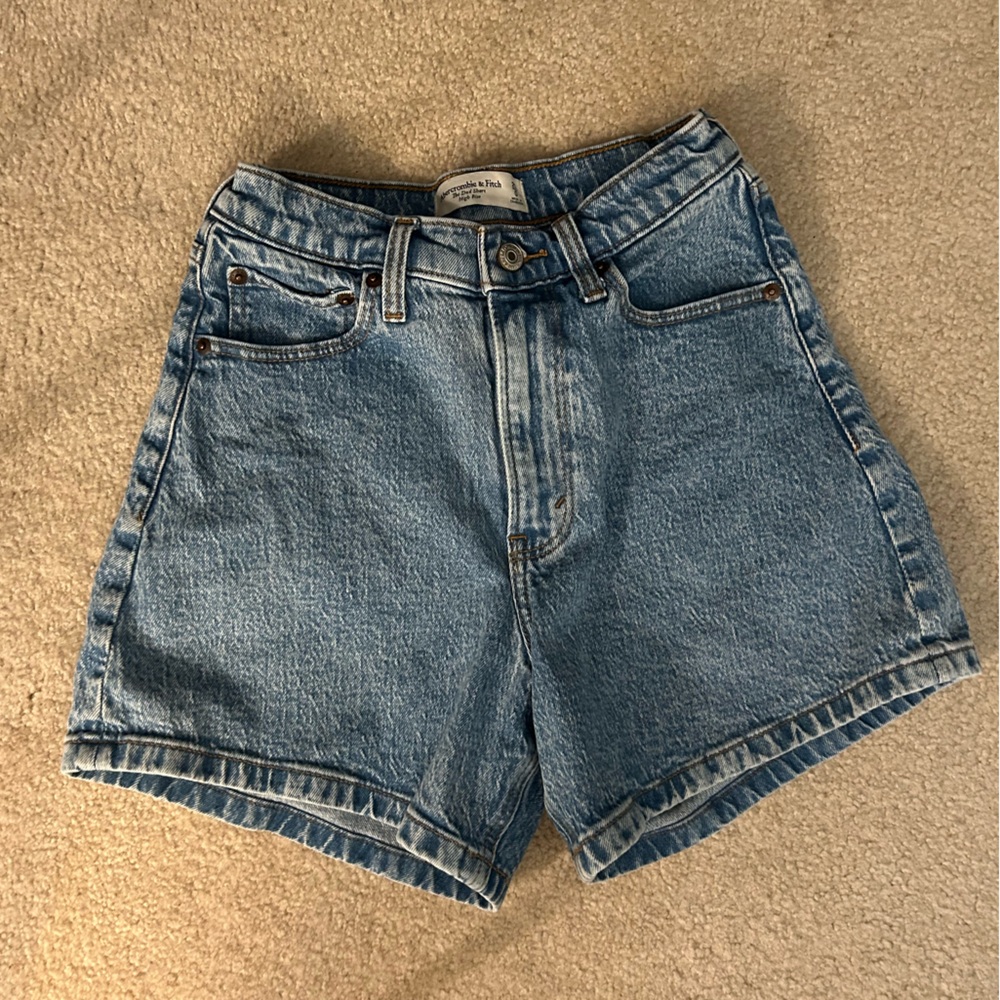 Abercrombie & Fitch Curve Love High Rise Dad Shorts